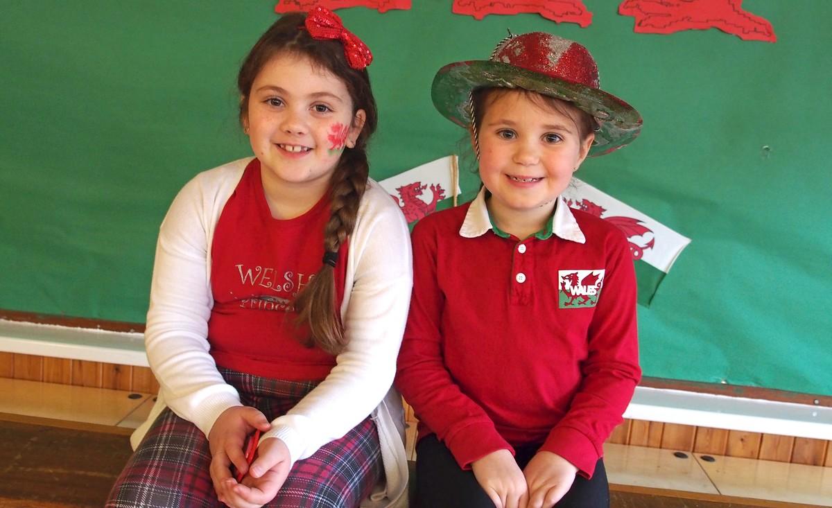 Hubberston VC School children proudly show off the Welsh flag for St David's Day.