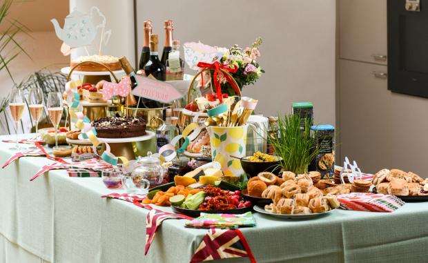 Milford Mercury: Aldi shares How to host the perfect Jubilee party all for just under £5 per head. (Aldi)